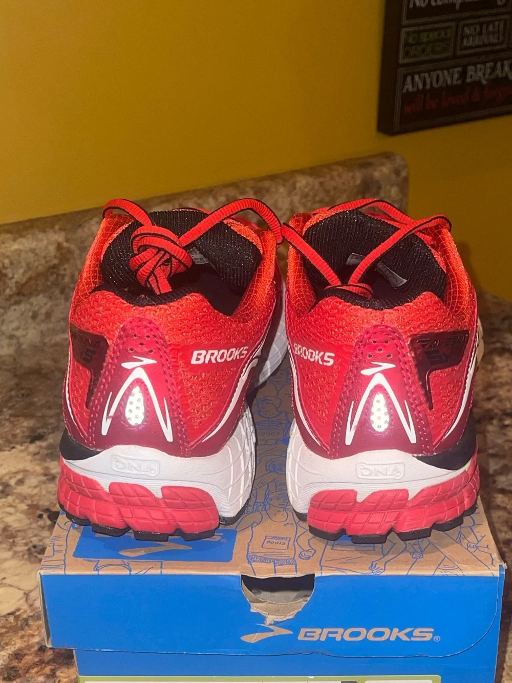 Brooks Ravenna 5 Men’s Vibrant Red Athletic Running Shoes